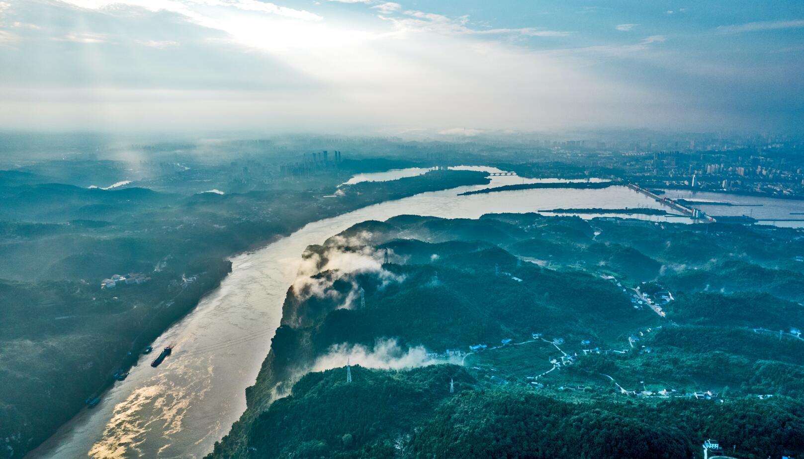 湖北宜昌:长江岸线入画来